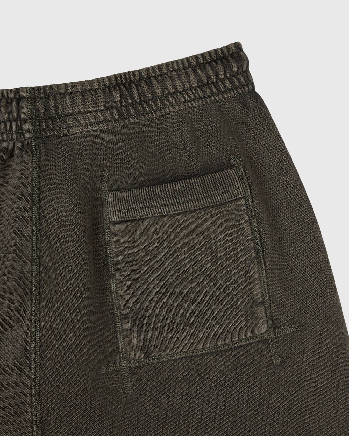Muskoka Sweatshorts Deep Olive