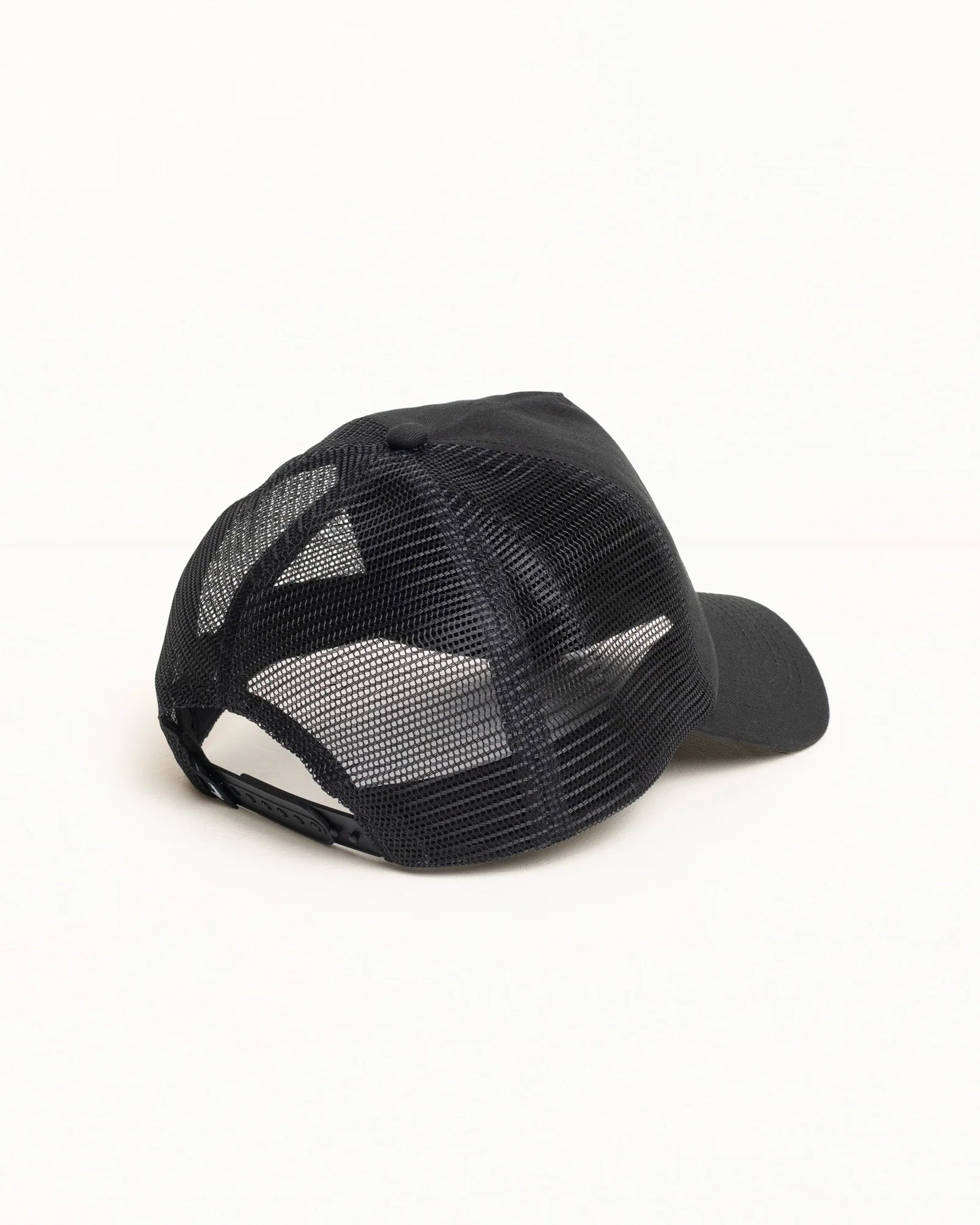 S CROWN TRUCKER