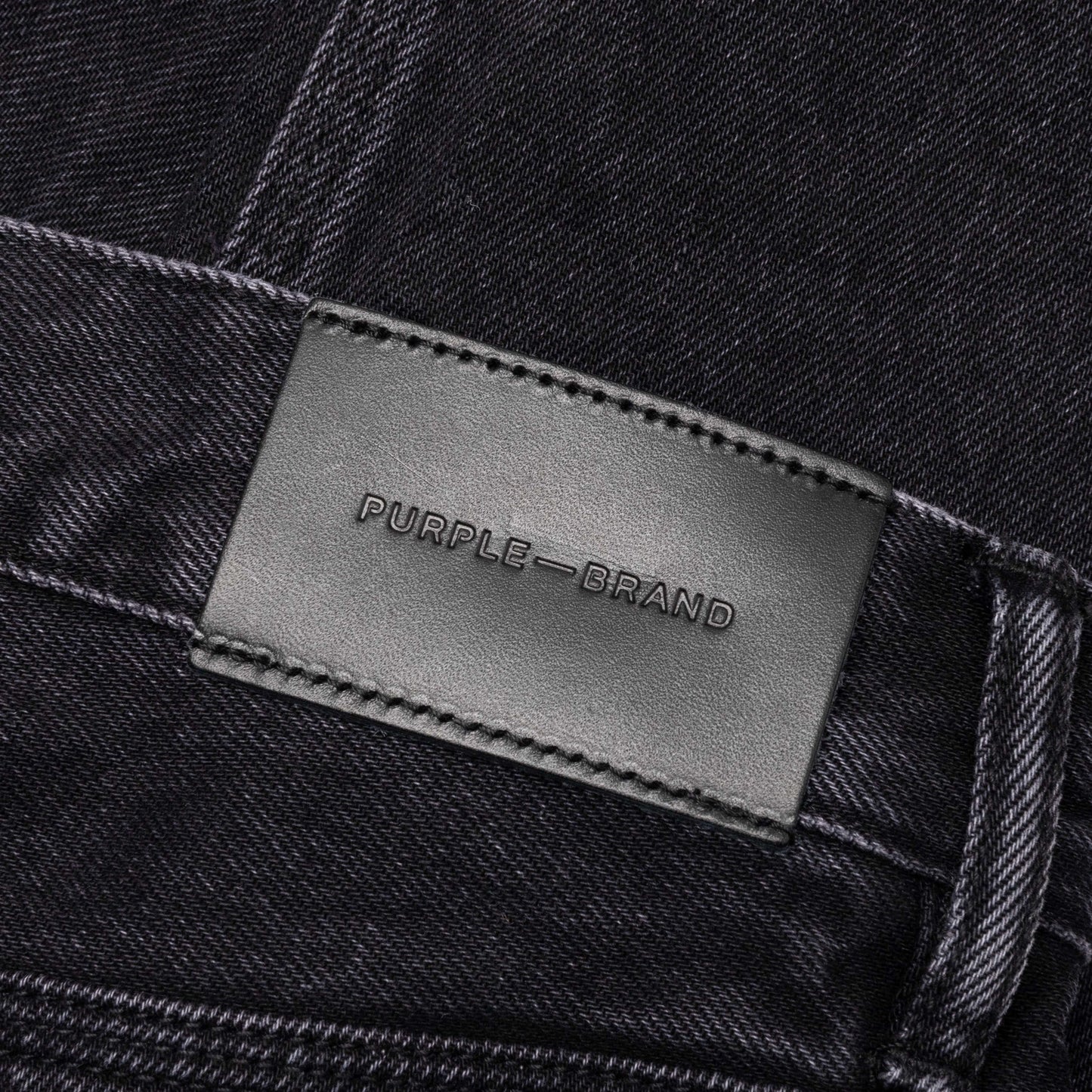 P015 Relaxed Carpenter Black