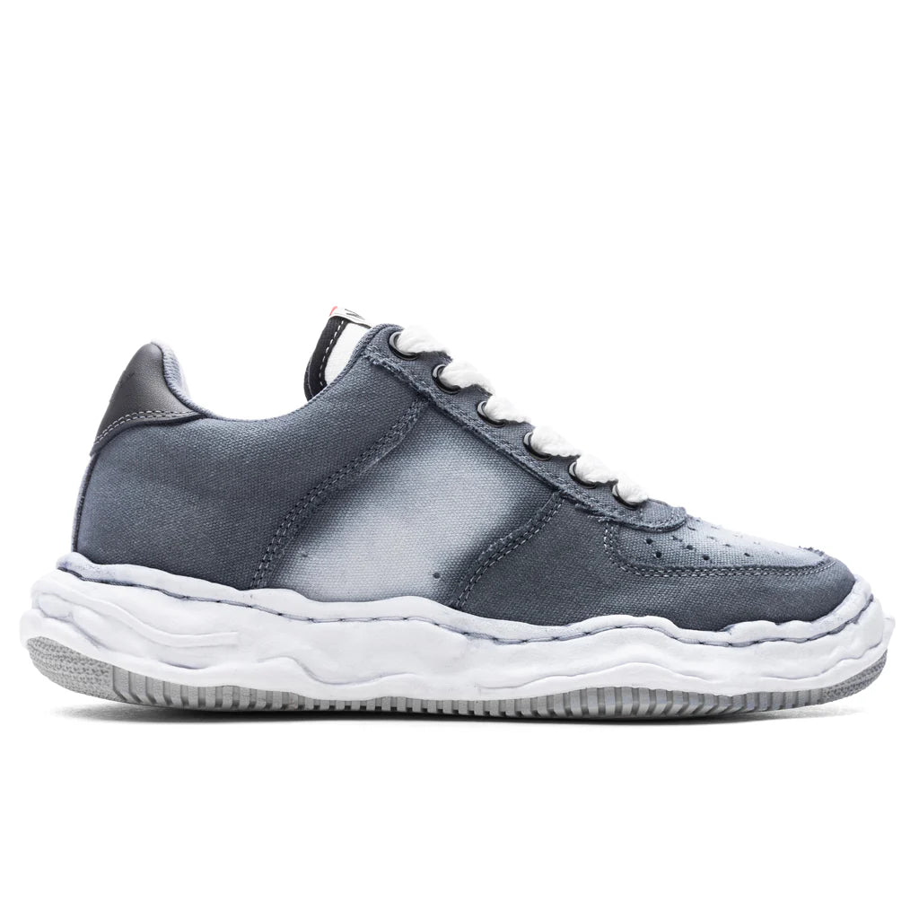 Wayne Low Top Sneakers Black