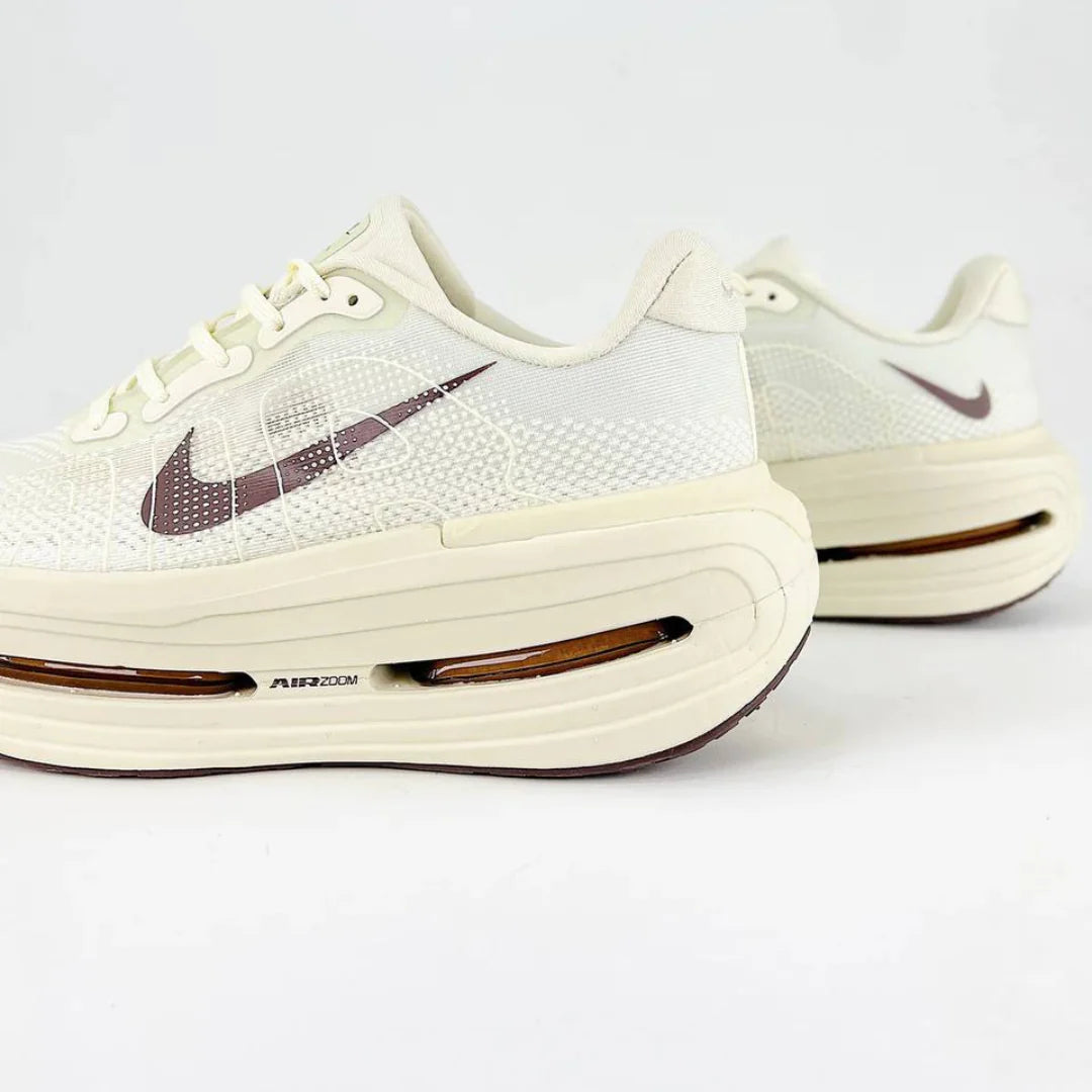 Nike Vomero Premium Bege Marrom