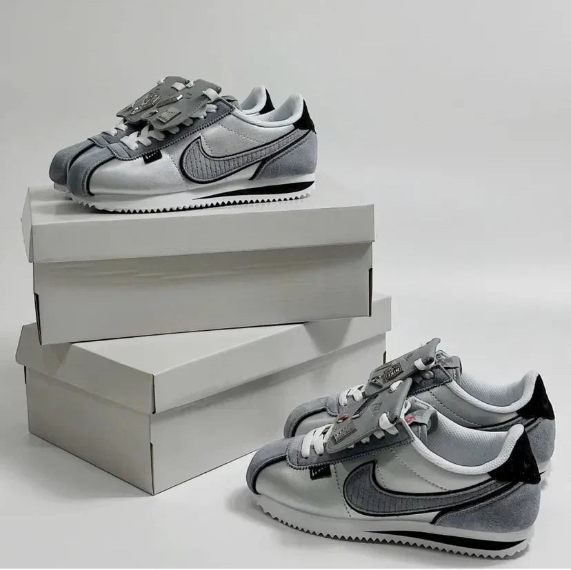 Nike Cortez All Petals United en argent métallisé