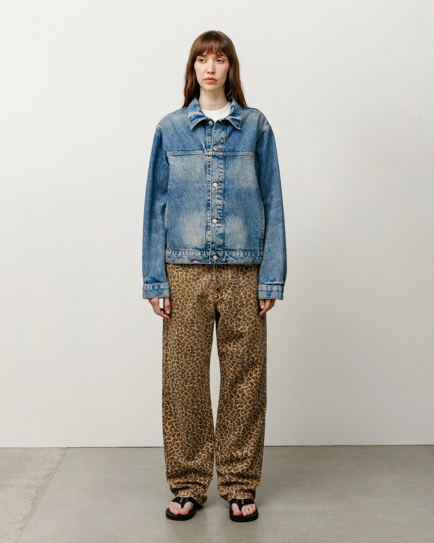 DENIM TRUCKER JACKET