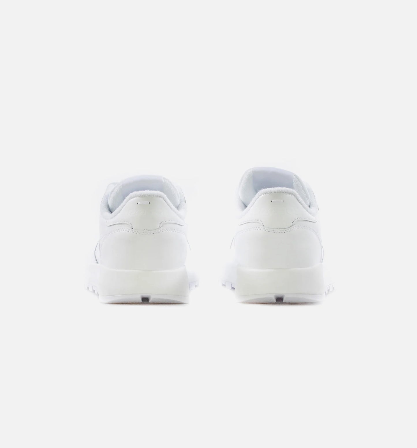 Maison Margiela Classic Leather Tabi Mens Lifestyle Shoe White