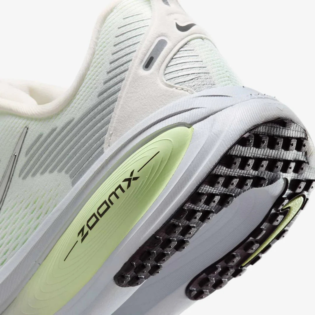 Nike Vomero 18 Verde Claro Branco