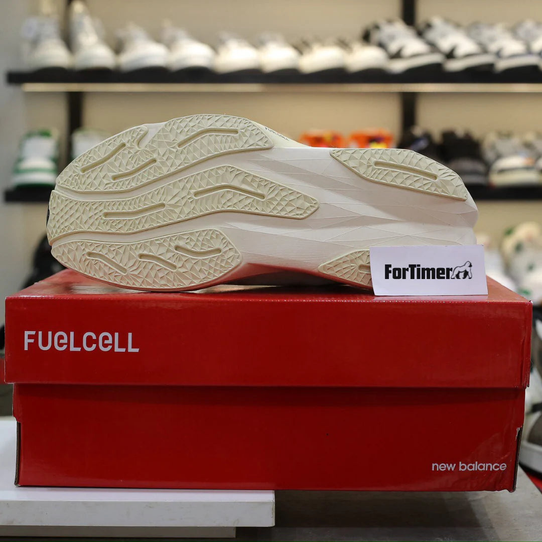 New Balance FuelCell Rebel V4 Branco White