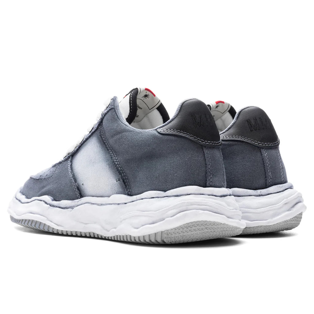 Wayne Low Top Sneakers Black
