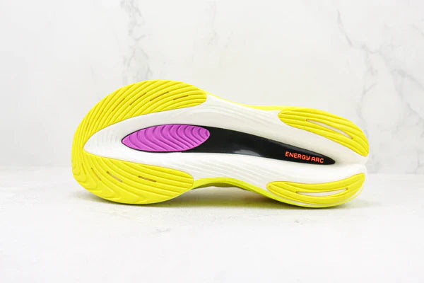 New Balance Fuelcell Supercomp Elite V3 Amarelo