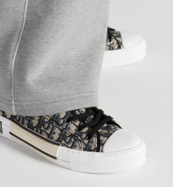 B23 League Low Top Sneaker