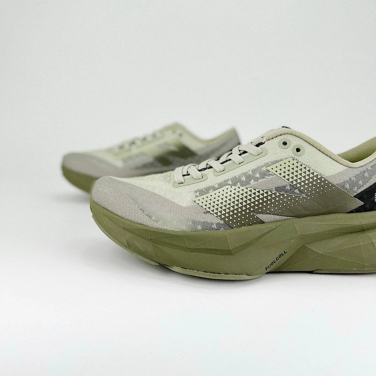 New Balance FuelCell Rebel V4 Verde militar