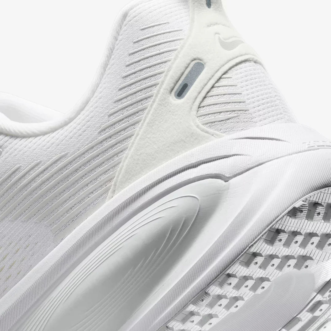 Nike Vomero 18 Branco