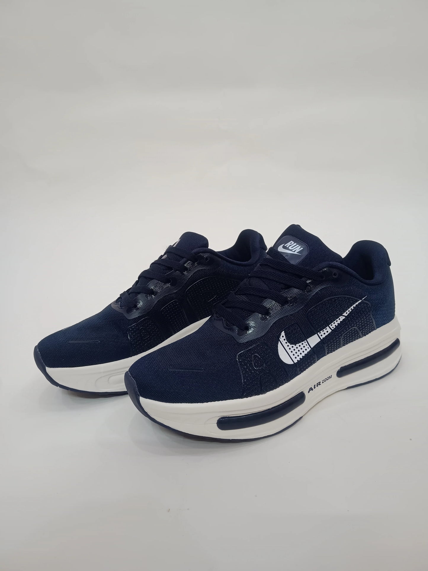 NIKE AIR ZOOM BLUE AND WHITE
