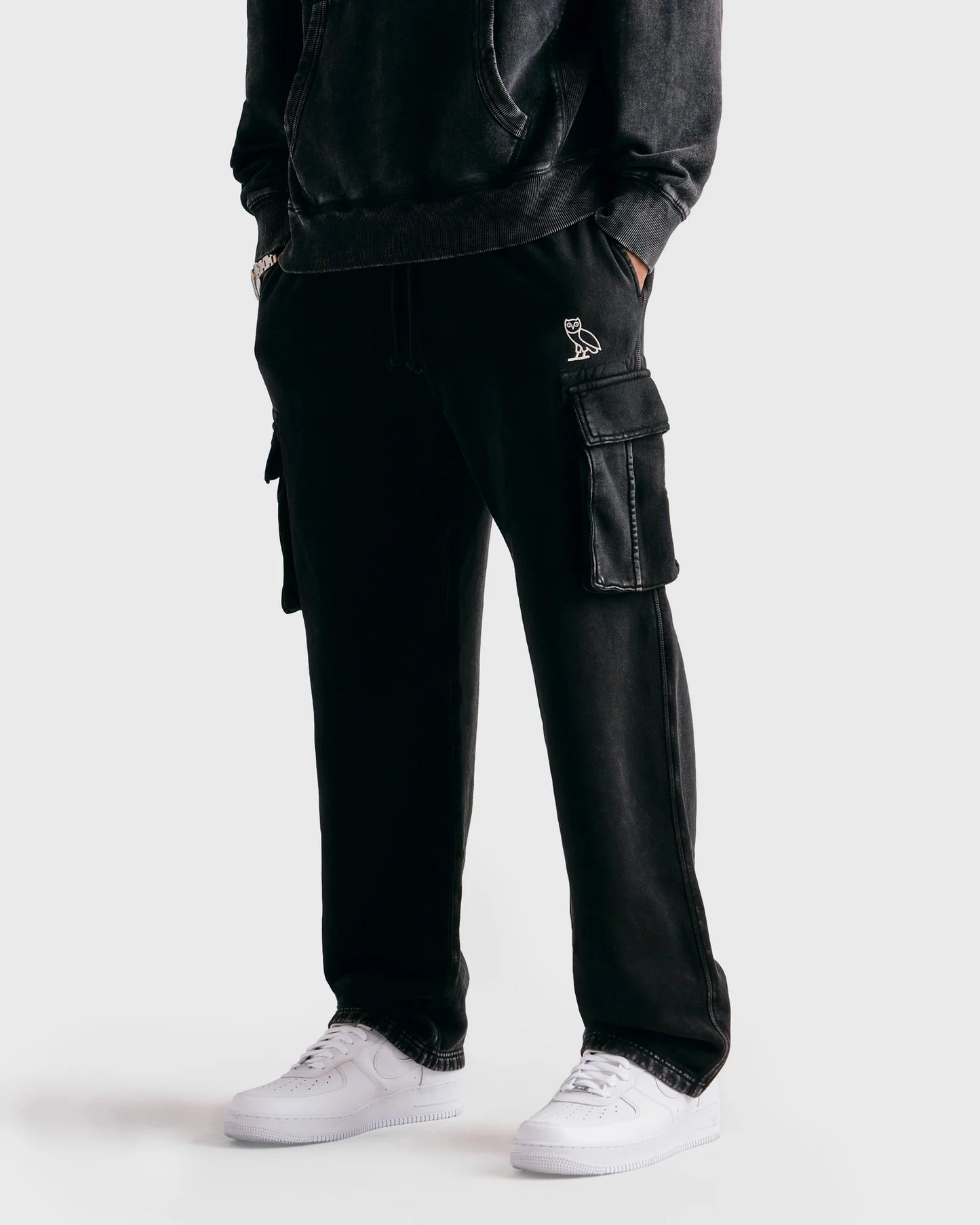 Muskoka Cargo Sweatpant Garment Dyed Black