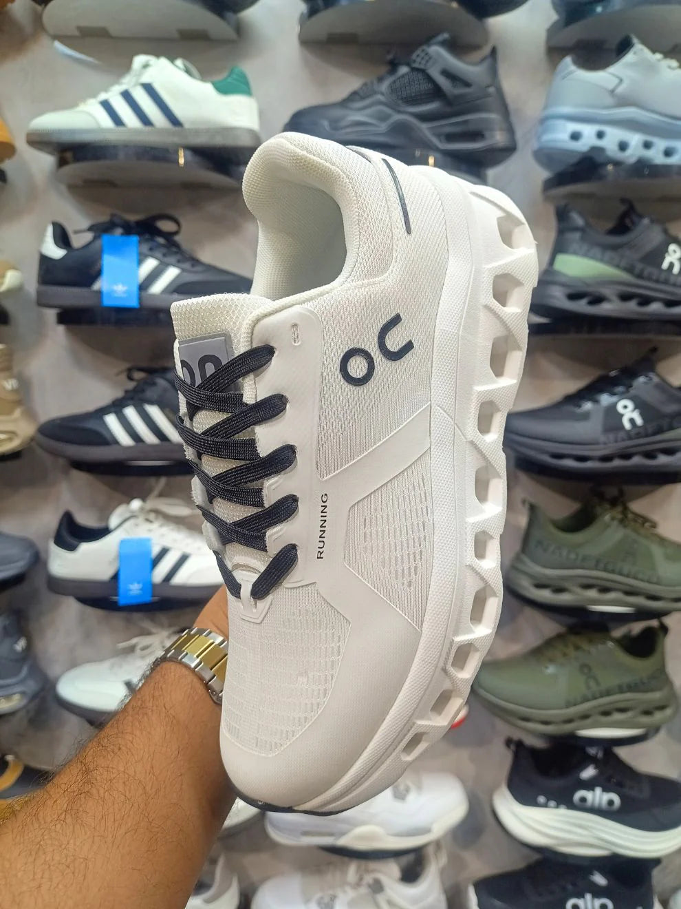 ON CLOUD RUNNER 2 WHITE