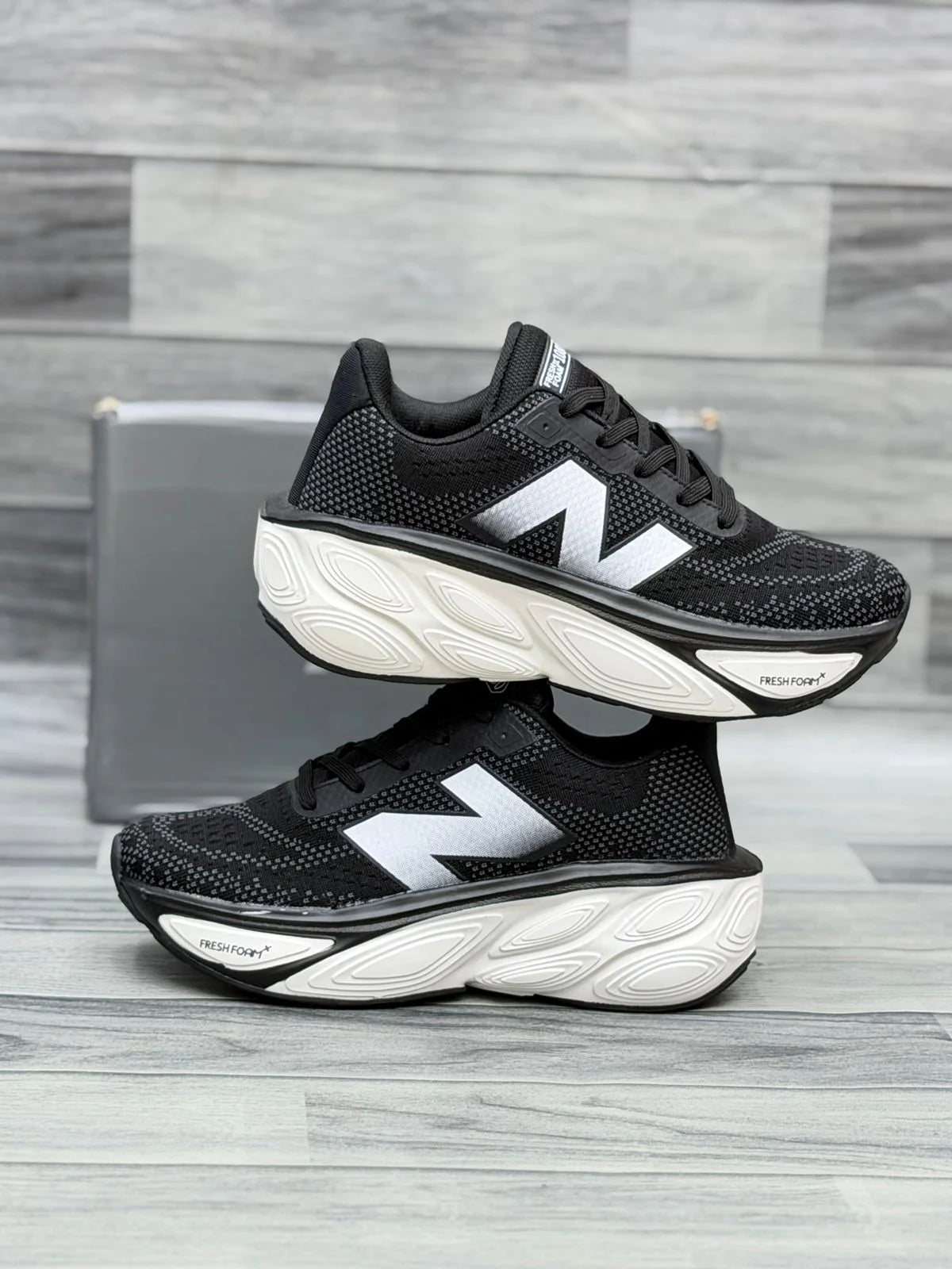 FRESH FOAM X 1080 BLACK AND WHITE