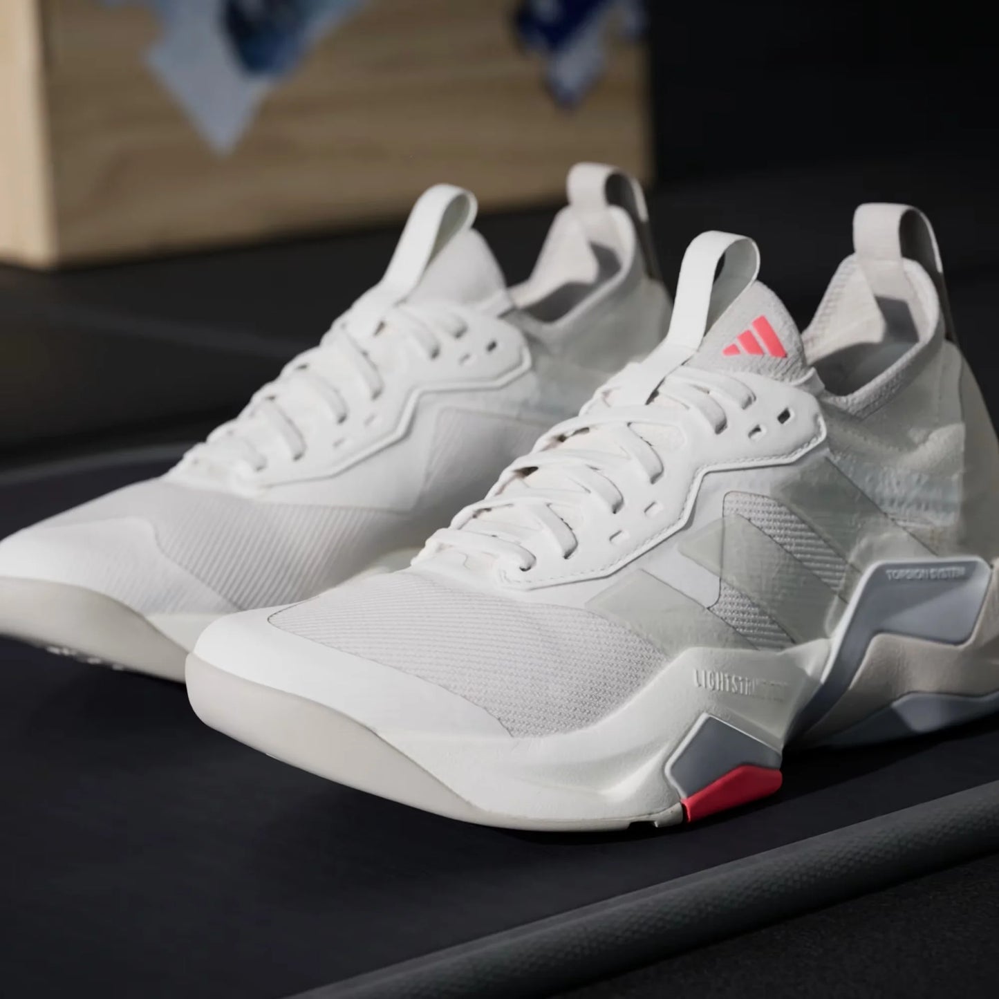 Tênis Adidas Rapidmove ADV 2 Bege