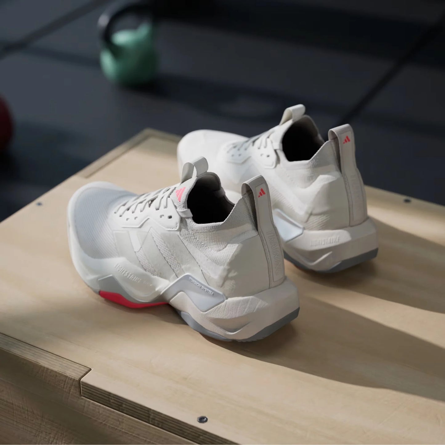 Tênis Adidas Rapidmove ADV 2 Bege