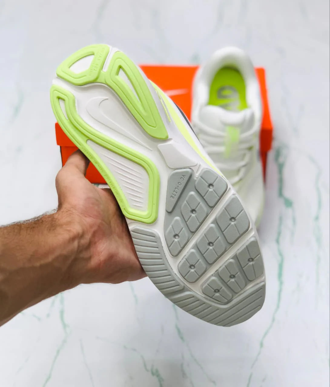 NIKE STRUCTURE 26 SUMMIT WHITE AND BARELY VOLT