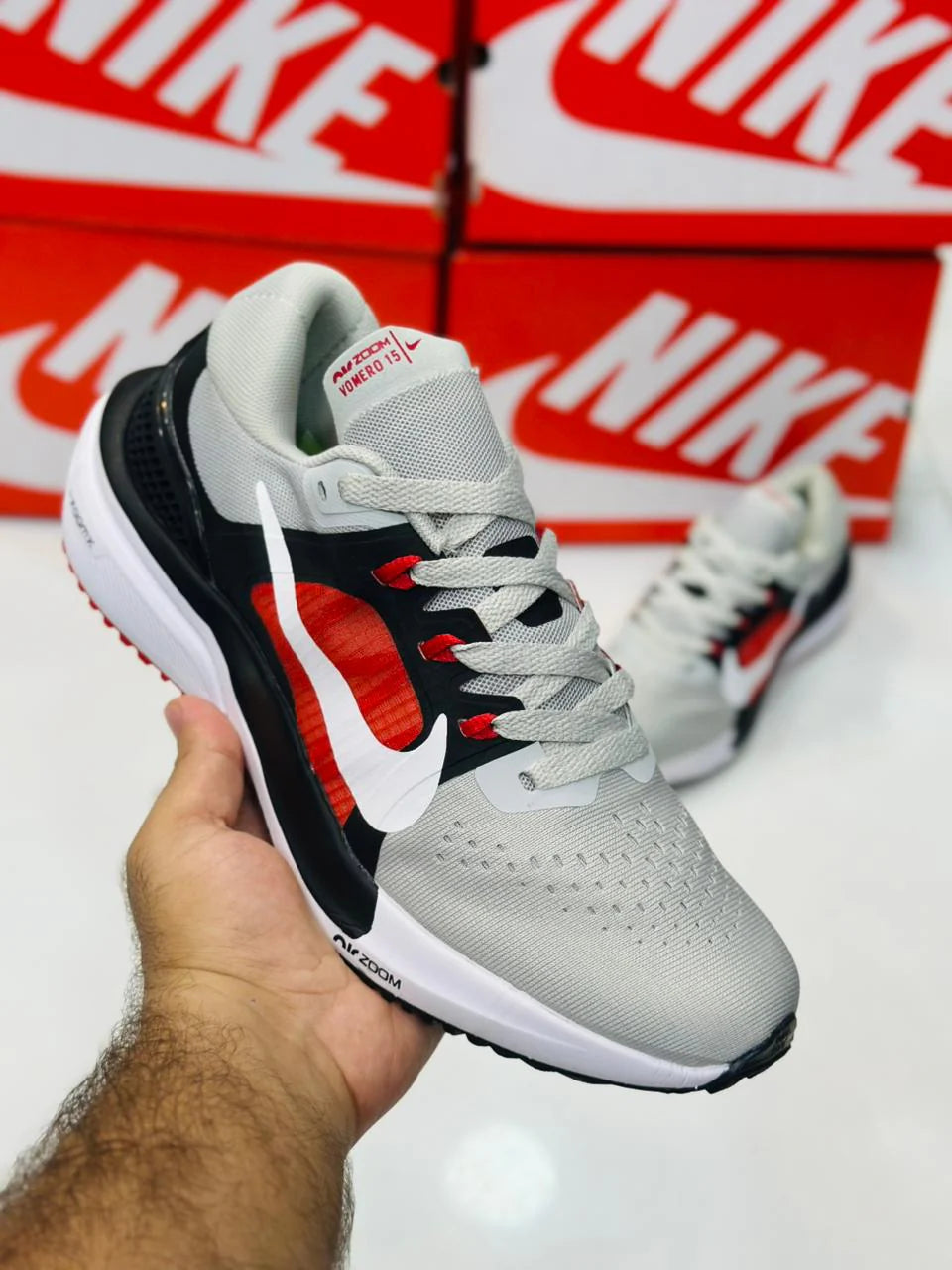 NIKE AIR ZOOM VOMERO 15 MULTI GREY MESH BLACK AND RED