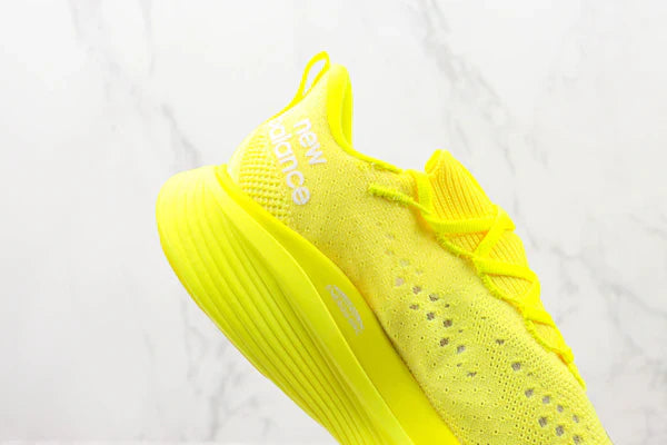 New Balance Fuelcell Supercomp Elite V3 Amarelo