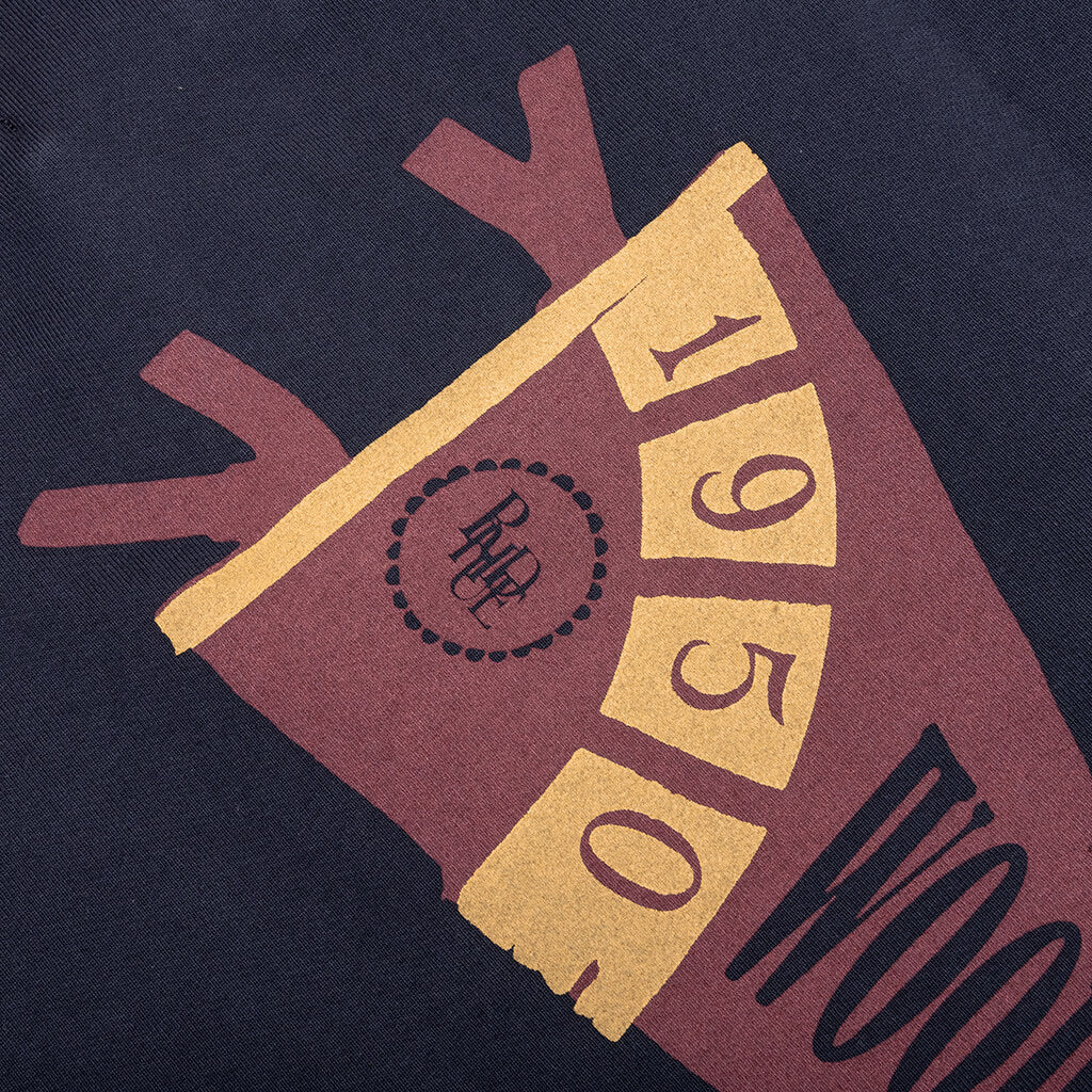 Pennant Flag Crewneck Vintage Black