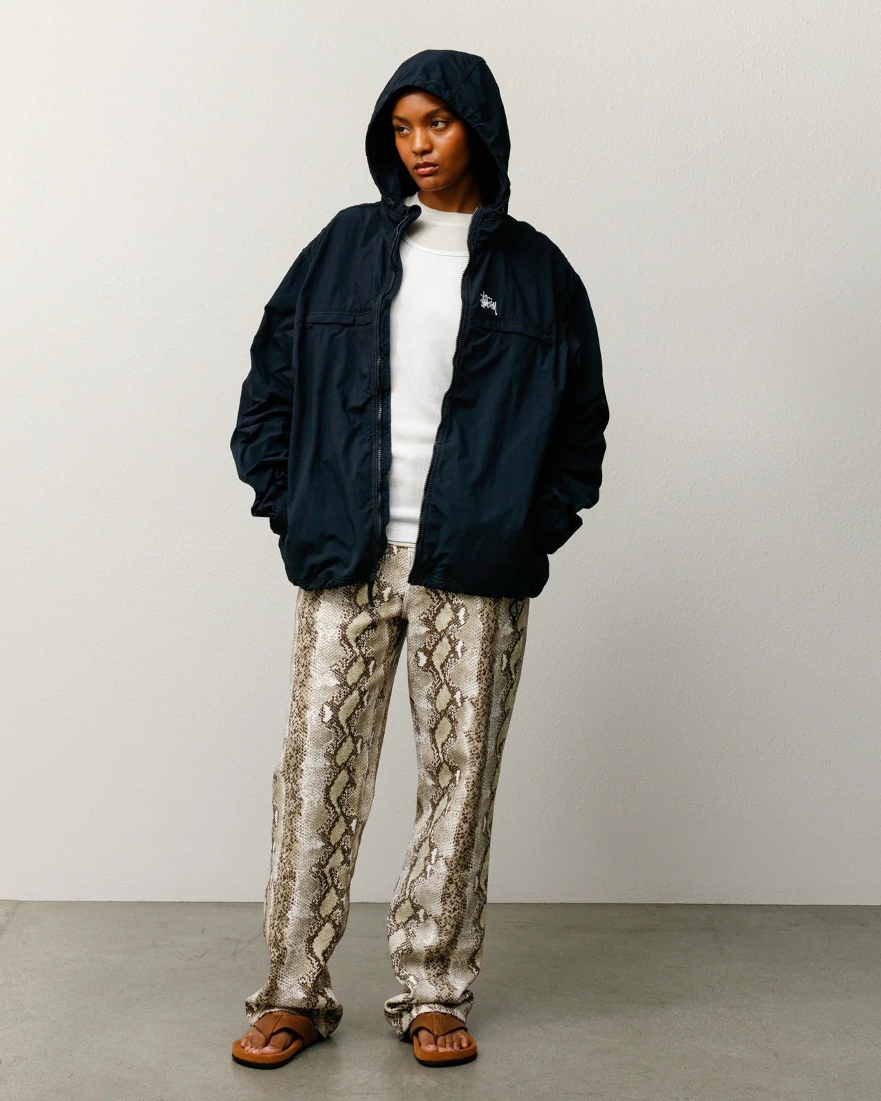 LIGHTWEIGHT HOODED JACKET