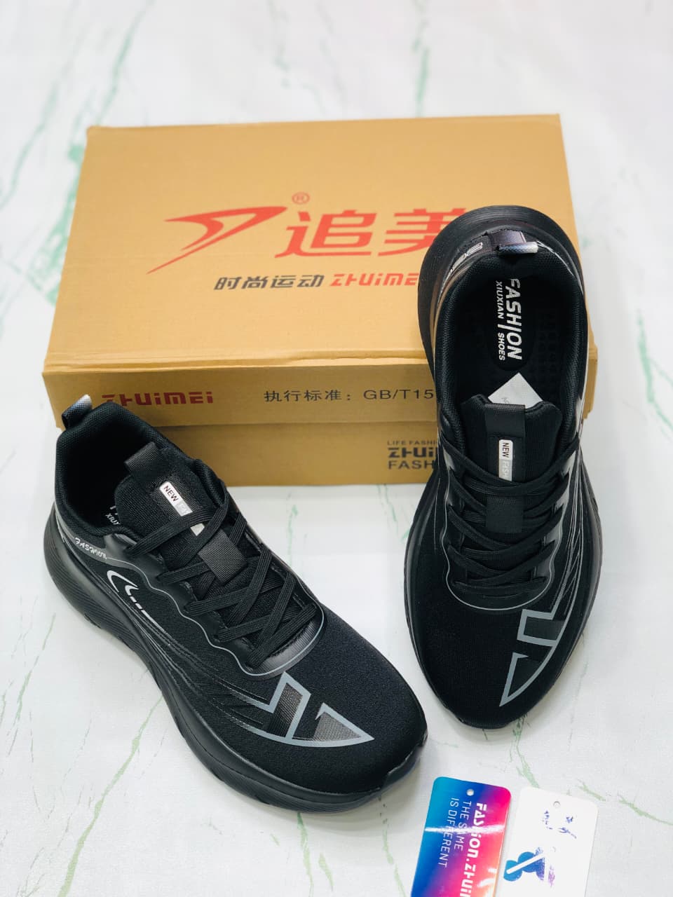 FASHION CASUAL SNEAKERS