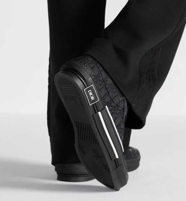 B23 League Low Top Sneaker