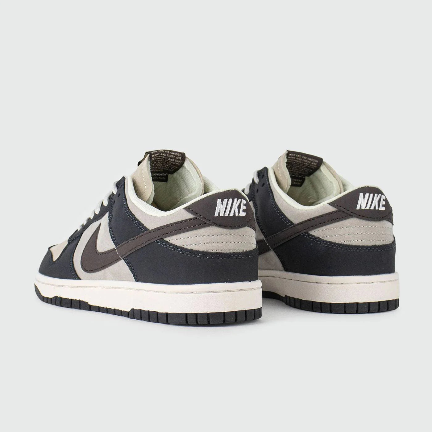 Nike Dunk Low Premium Beige Noir Élégance Confort