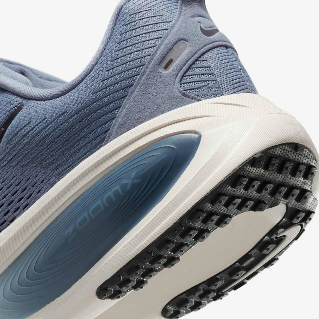 Nike Vomero 18 Azul Jeans