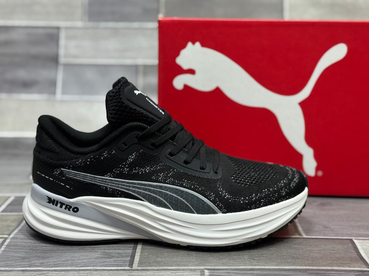 PUMA MAGNIFY NITRO 2 SILVER BLACK WITH WHITE