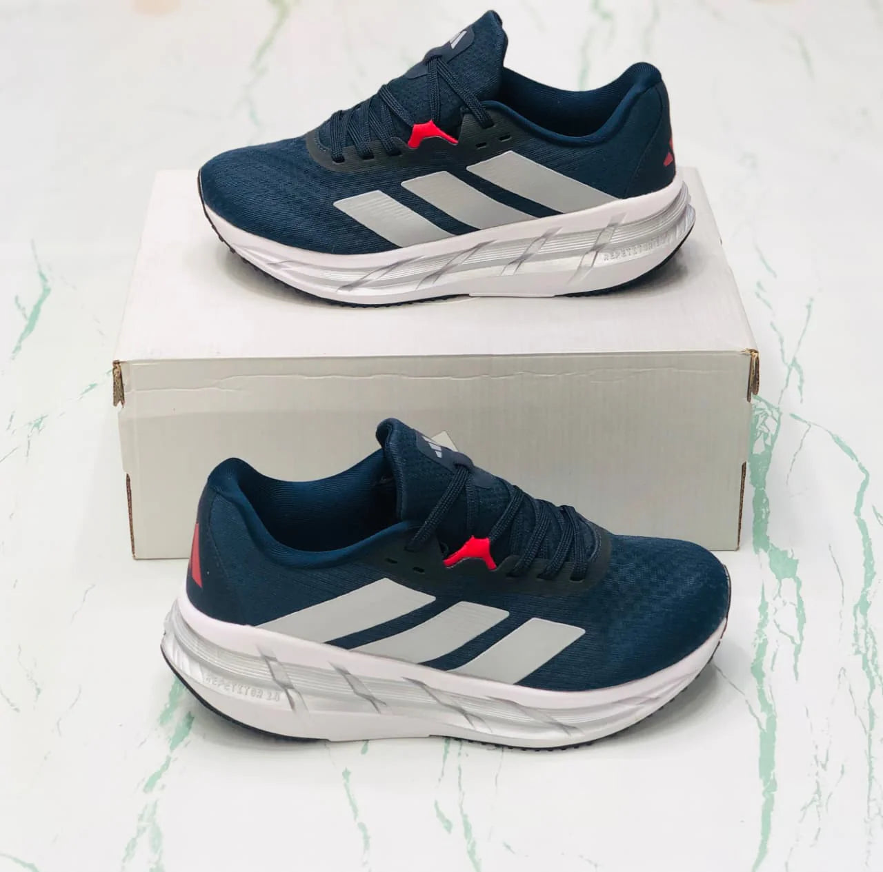 ADISTAR 3 BLUE AND WHITE