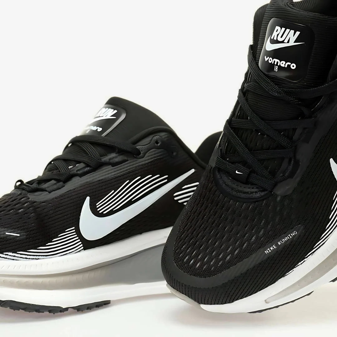 Nike Vomero 18 Preto Branco Cinza