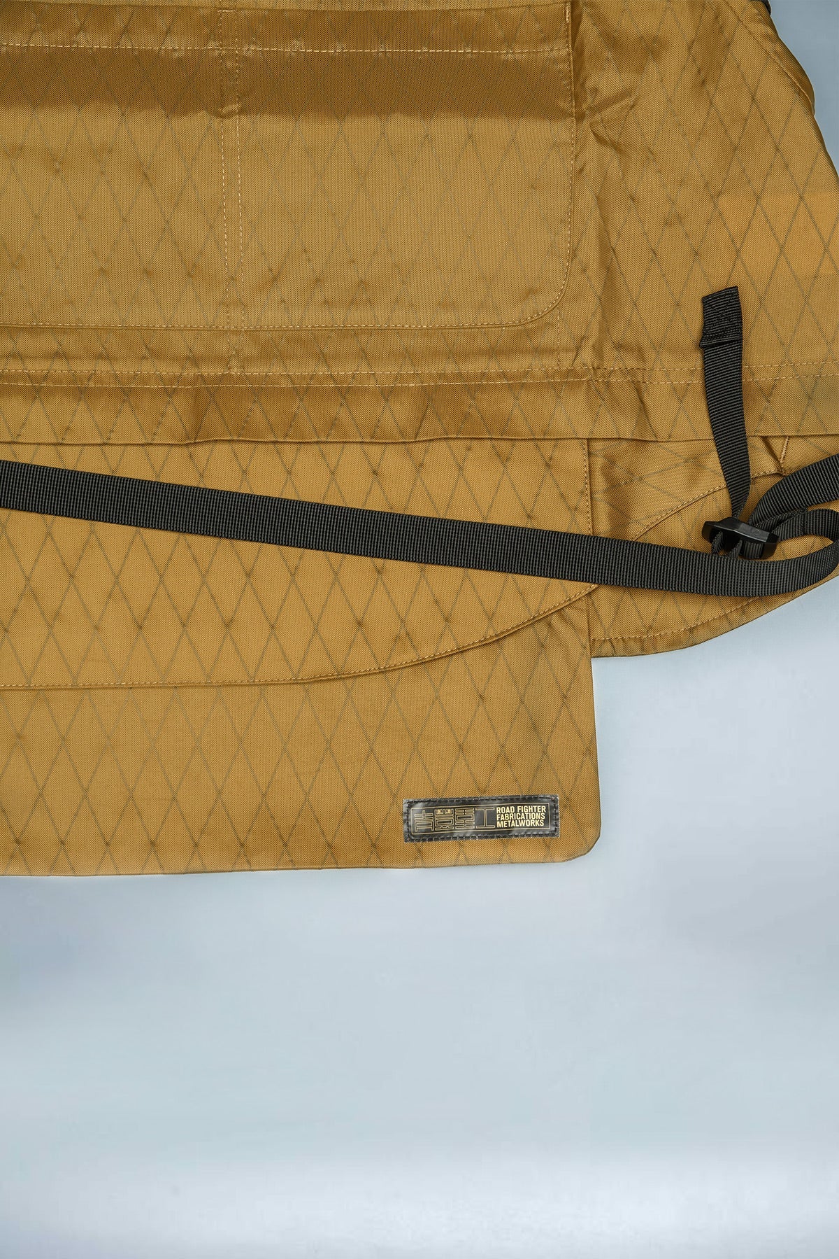 Eyes Sins 2 Way Modular Apron Coyote Brown Black