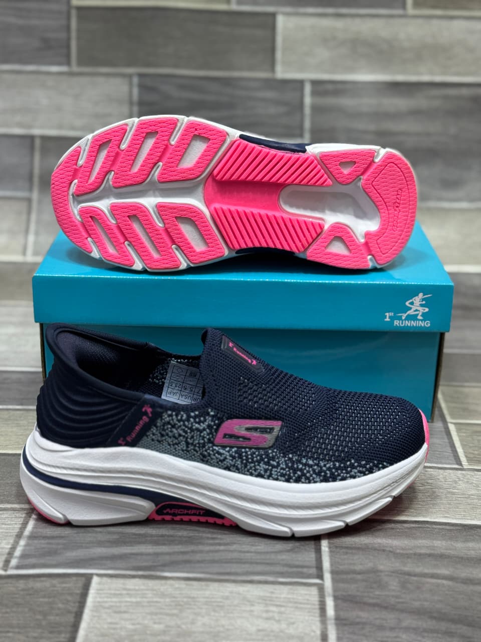 ARCH FIT SLIP ON SKECHERS NAVY BLUE