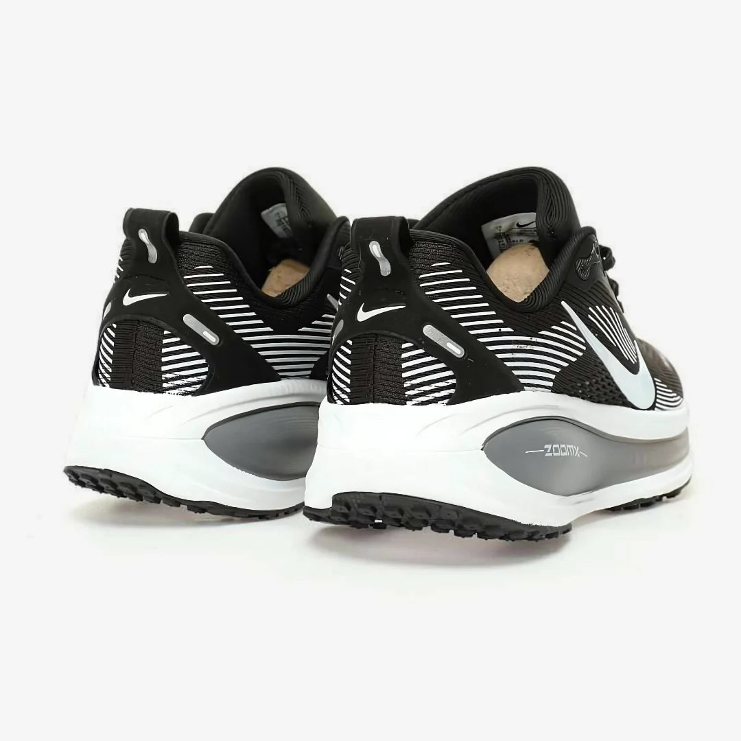 Nike Vomero 18 Preto Branco Cinza
