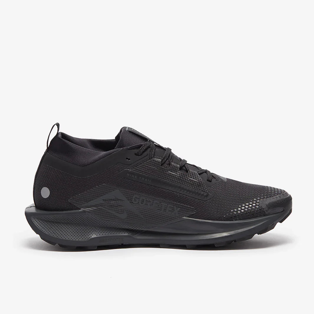 Nike ReactX Pegasus Trail 5 GTX Triple Black Élégance Performance