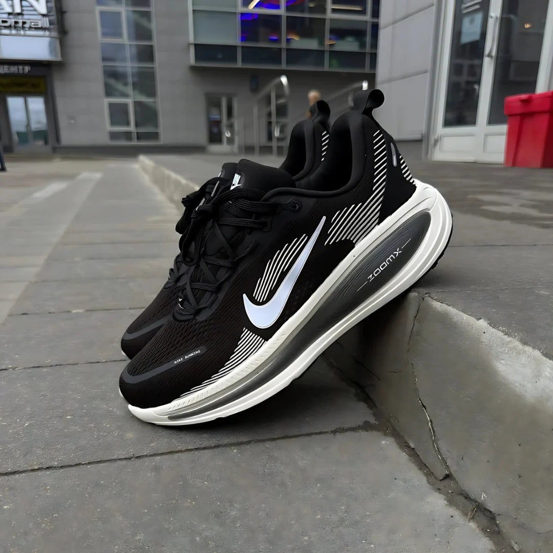 Nike Vomero 18 Preto Branco Cinza